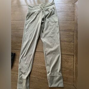 Ryan Wear sage legging